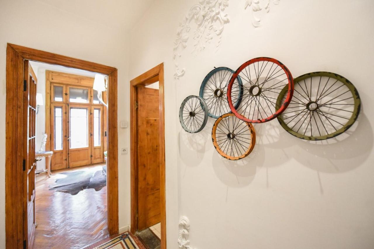 Love.Travel.Explore ♥️Apt W/ Balcony In Old Town Apartment Bucureşti Exterior foto