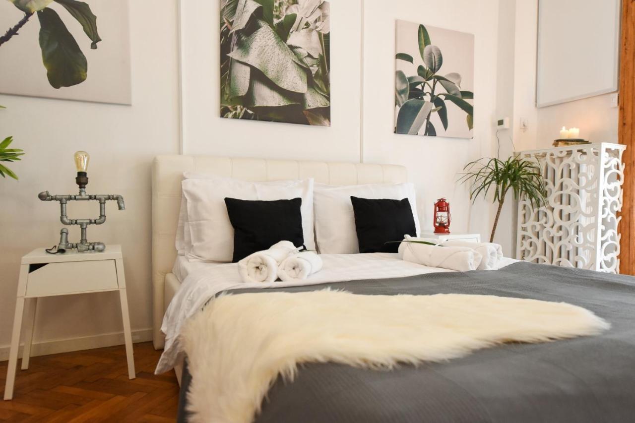 Love.Travel.Explore ♥️Apt W/ Balcony In Old Town Apartment Bucureşti Exterior foto