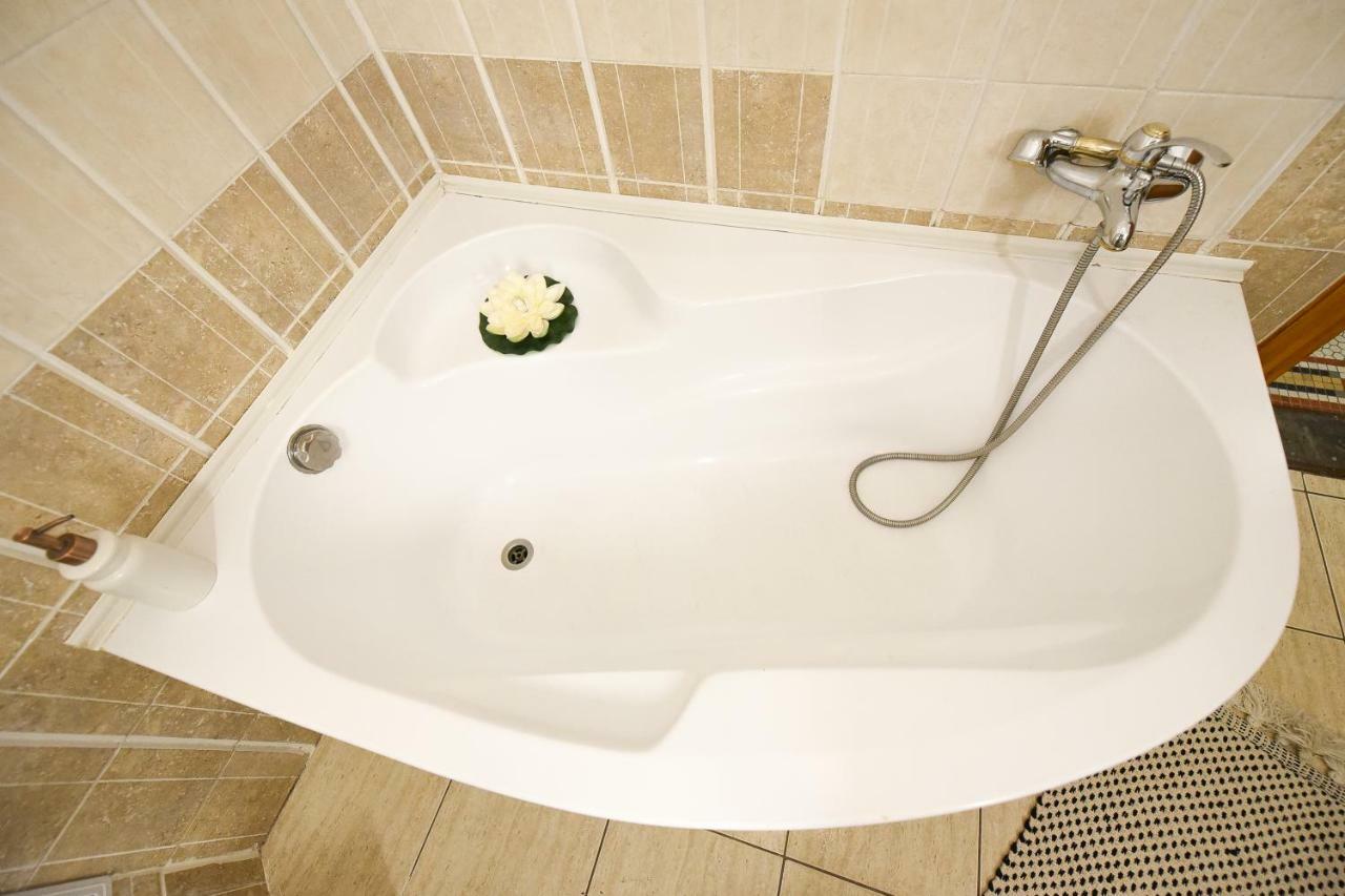 Love.Travel.Explore ♥️Apt W/ Balcony In Old Town Apartment Bucureşti Exterior foto